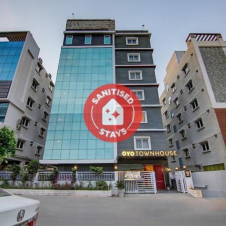Oyo Townhouse 034 -Halcyon Hitech City Road Hyderabad Exterior photo