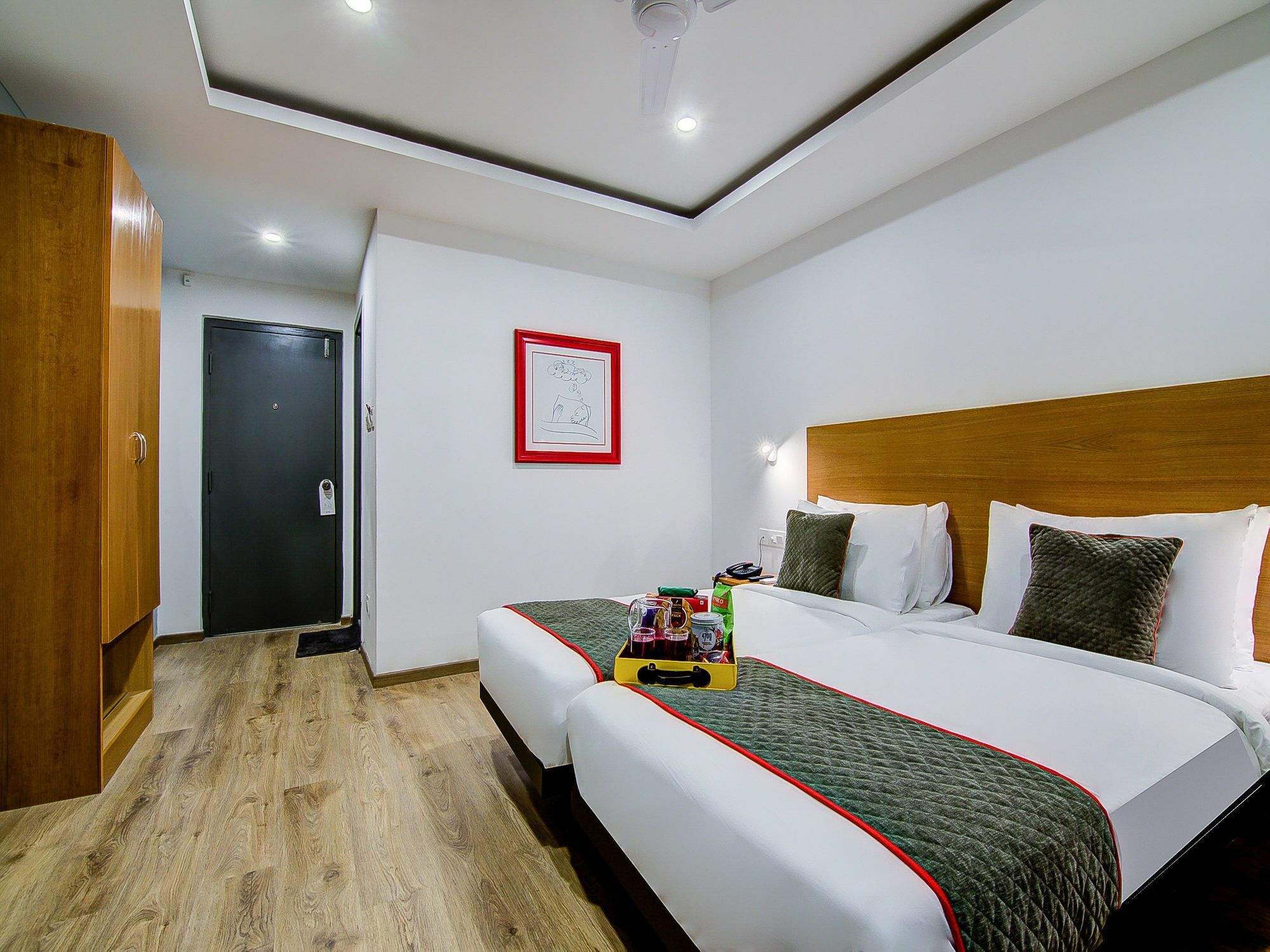 Oyo Townhouse 034 -Halcyon Hitech City Road Hyderabad Exterior photo