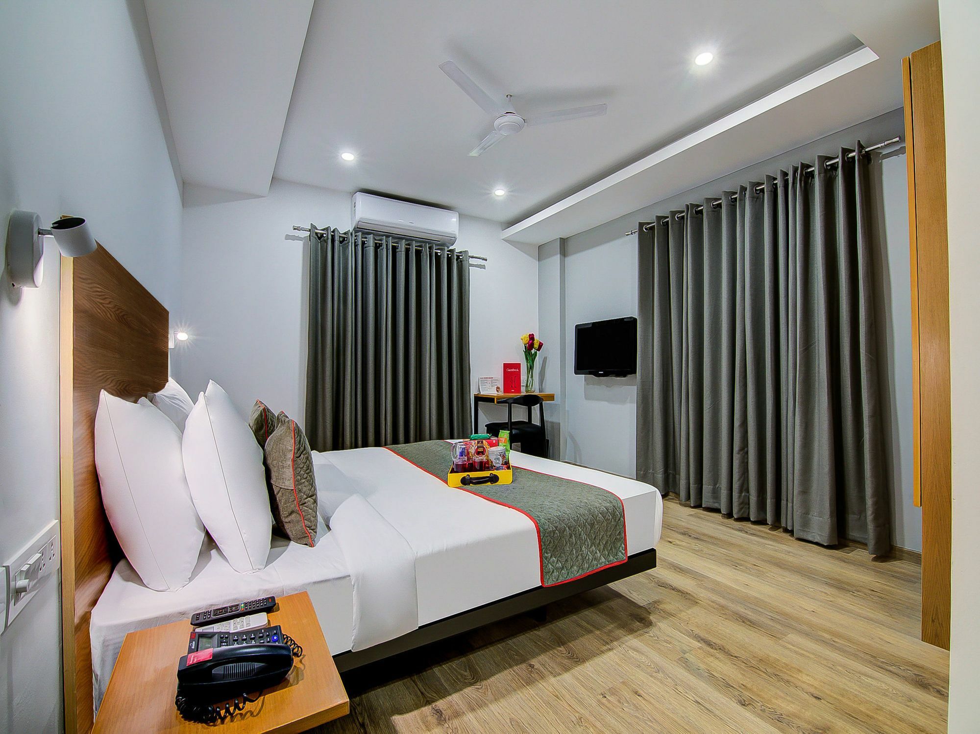 Oyo Townhouse 034 -Halcyon Hitech City Road Hyderabad Exterior photo