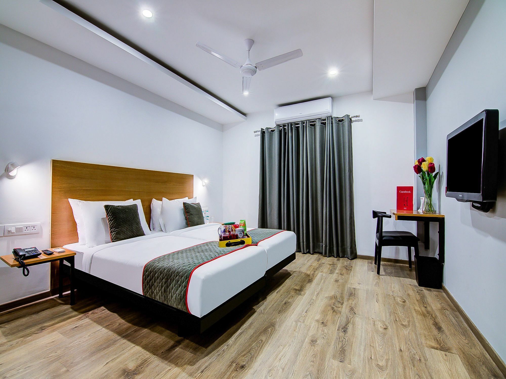 Oyo Townhouse 034 -Halcyon Hitech City Road Hyderabad Exterior photo